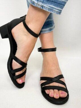 Eileen Fisher Black Size 8 Noni Strappy Sandals Block Heel Ankle Strap Back Zip